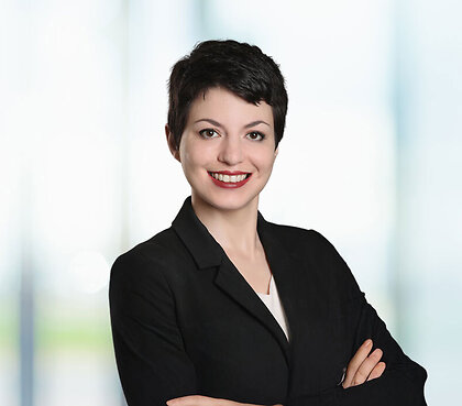 Los Angeles Attorney Courtney Lewis